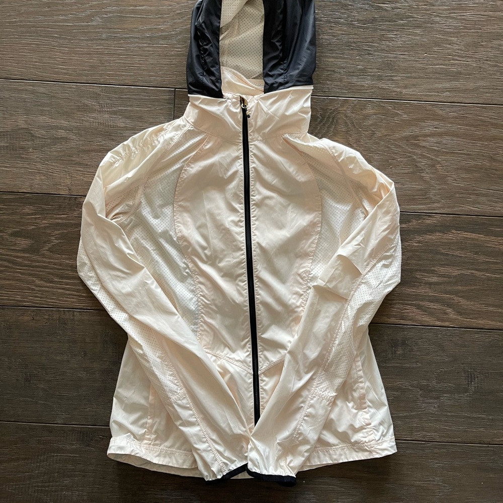 Lululemon jacket, size 4